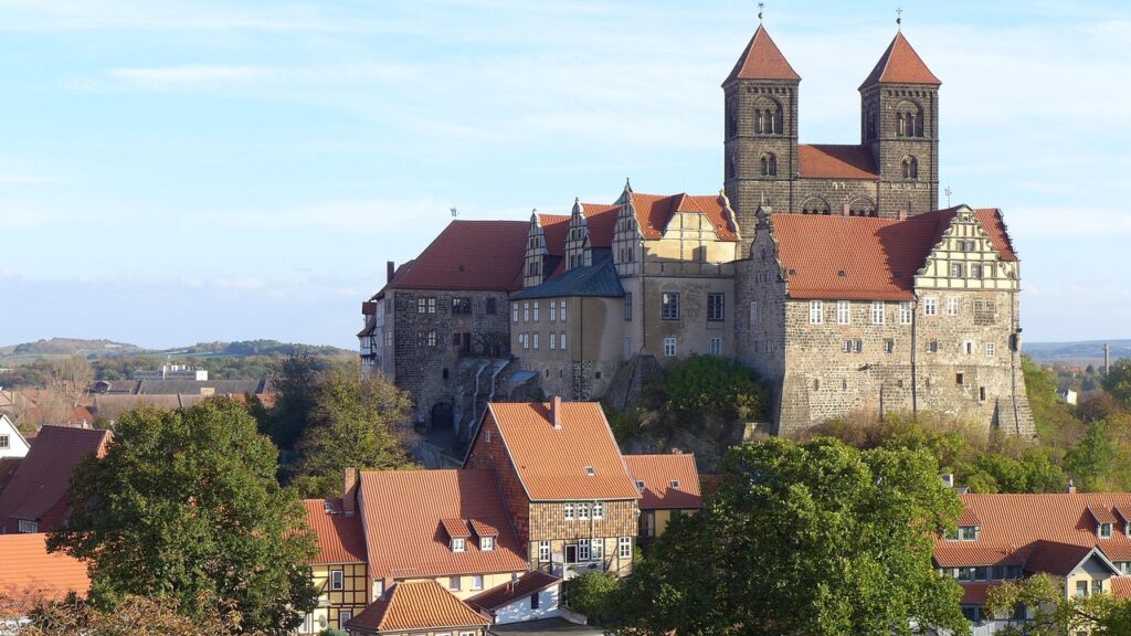 world heritage site quedlinburg, quedlinburg castle, old castle, imposing, powerful, middle ages, enormous, historical